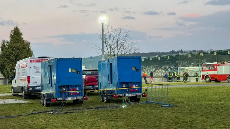Elektrocentrály na přívěsech ve venkovním areálu