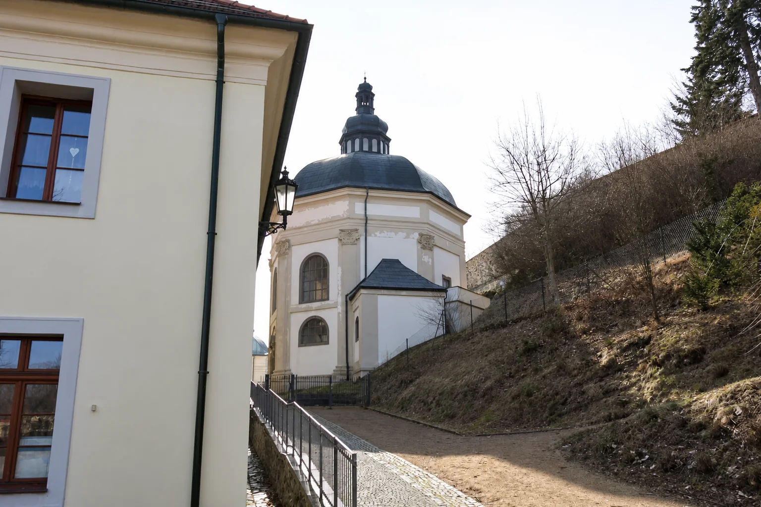 Kaple svaté Anny u kláštera v Ostrově nad Ohří