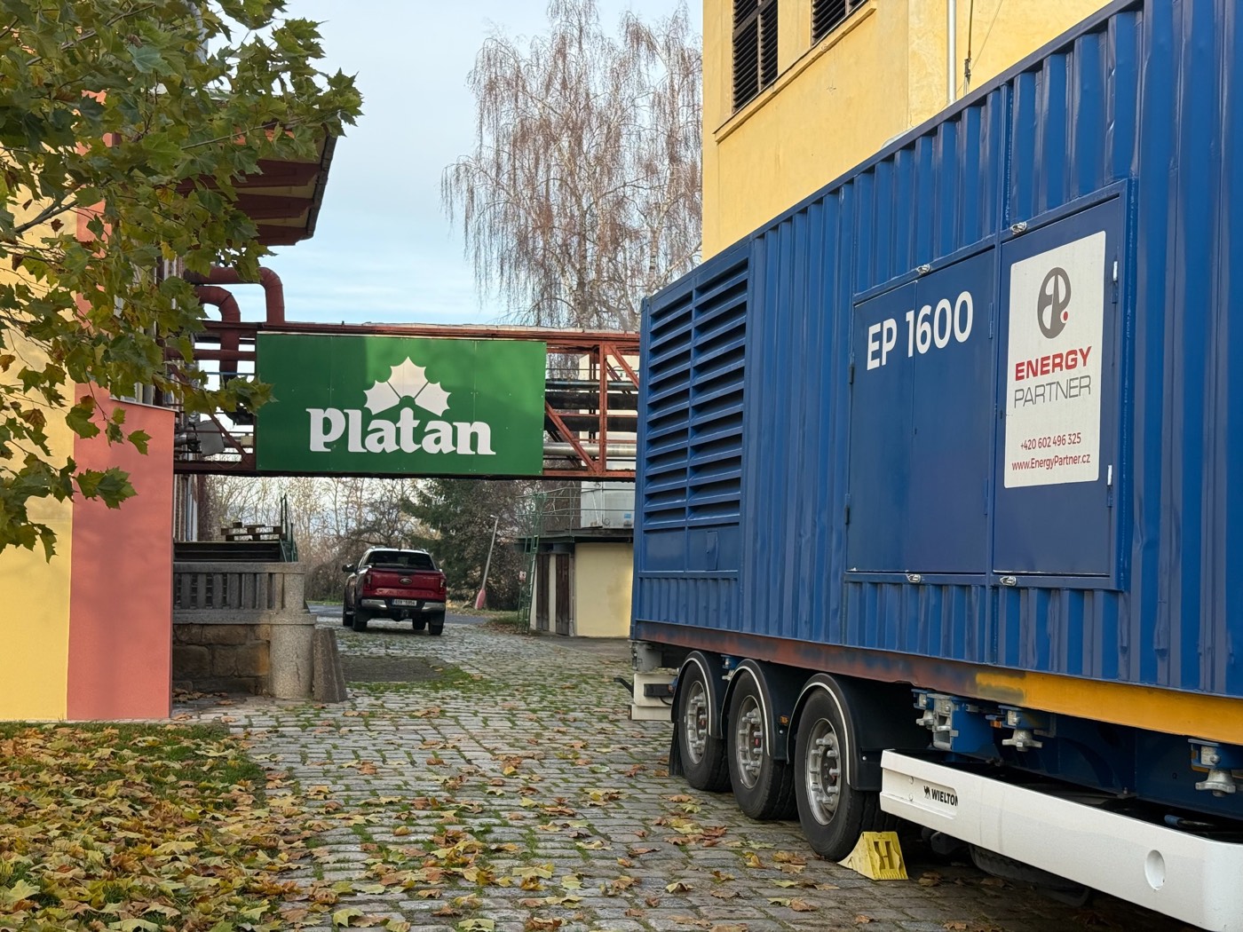 Elektrocentrála Energy Partner při zálohování v areálu pivovaru Platan