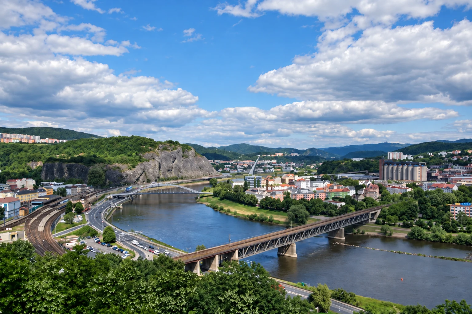 Ústí nad Labem – Labe, Mariánský most a železniční most